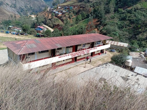 1989: Fundación Institucional